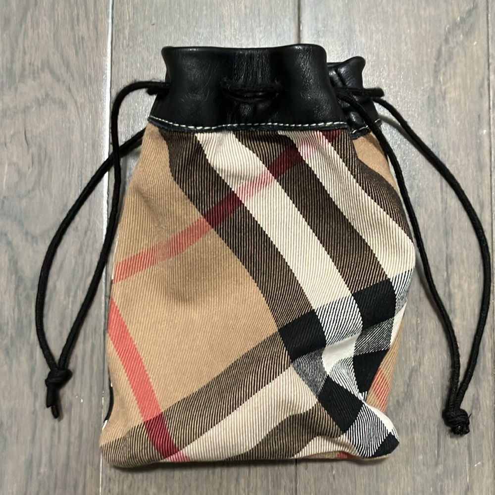 Burberry Fold Up Travel Slippers with Pouch Size S - Picture 10 of 12